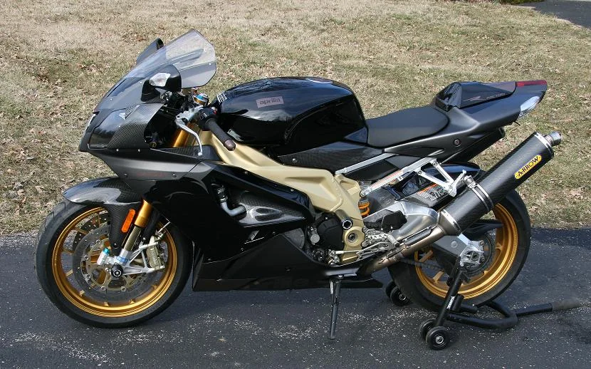 RSV 1000R Factory