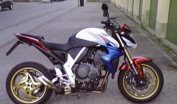 950cc Street Tracker