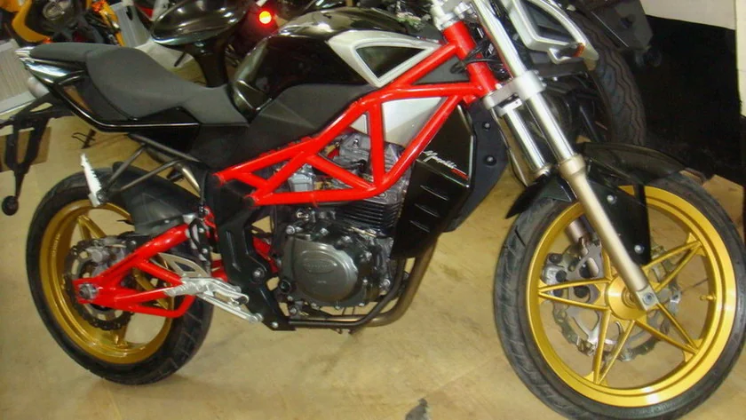 Naked Streetbike 125S