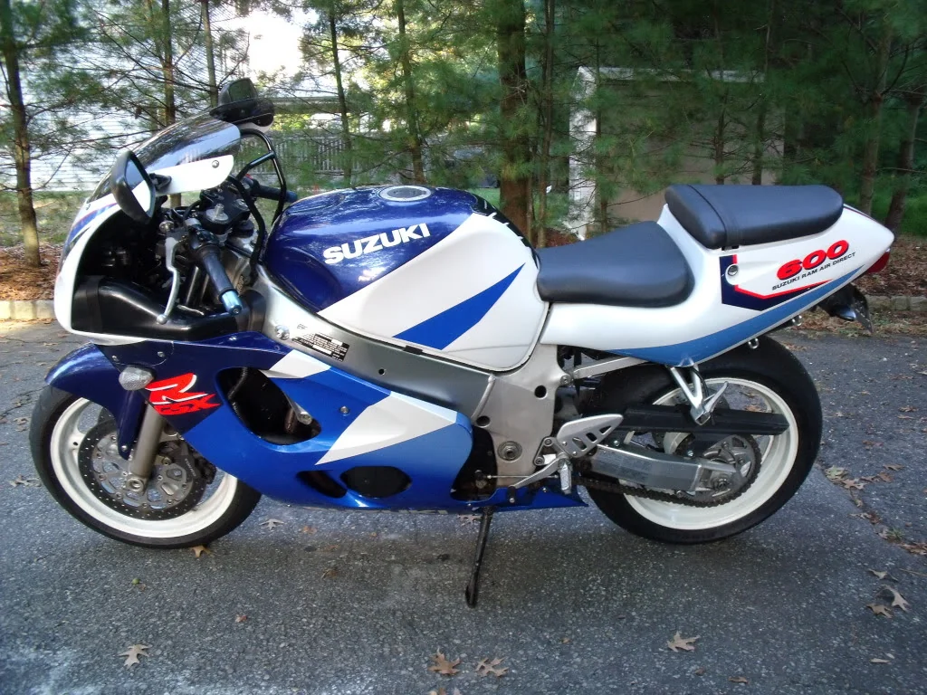 GSX 600 FS