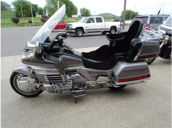 GL 1500 Gold Wing SE