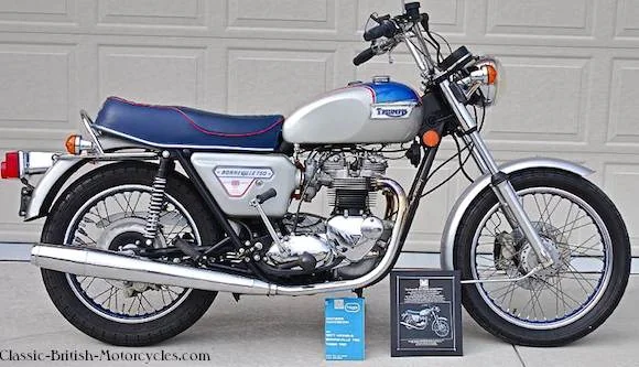 T140 V Bonneville SIlver Jubilee