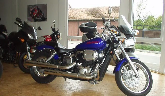 VT 750 DC Black Widow