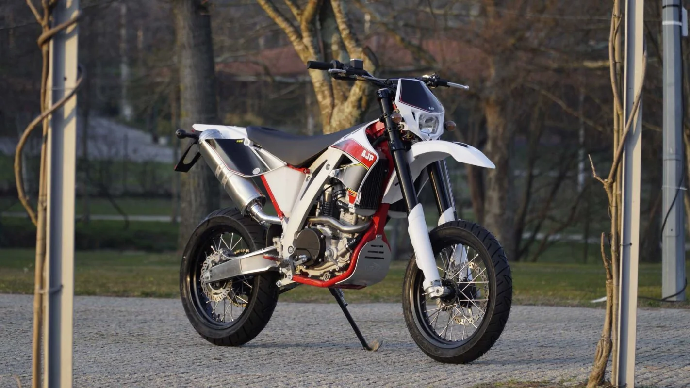 PR5 Supermoto 250