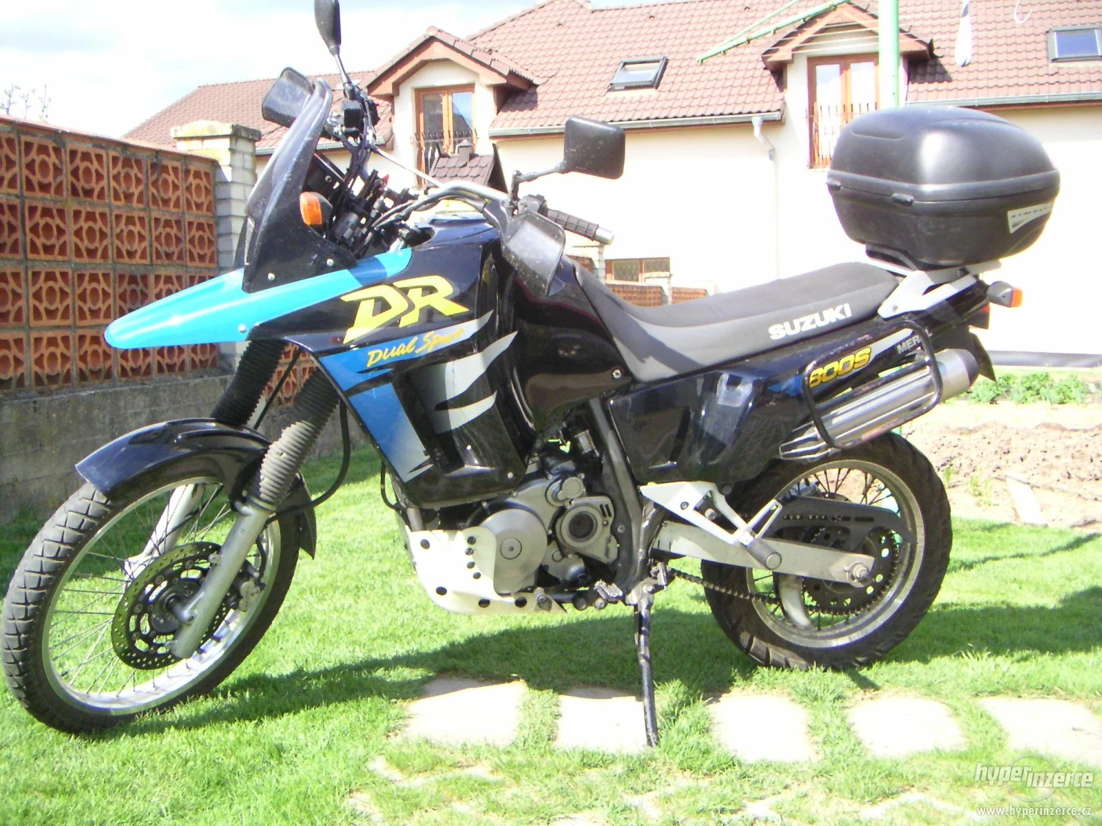 DR 800 S