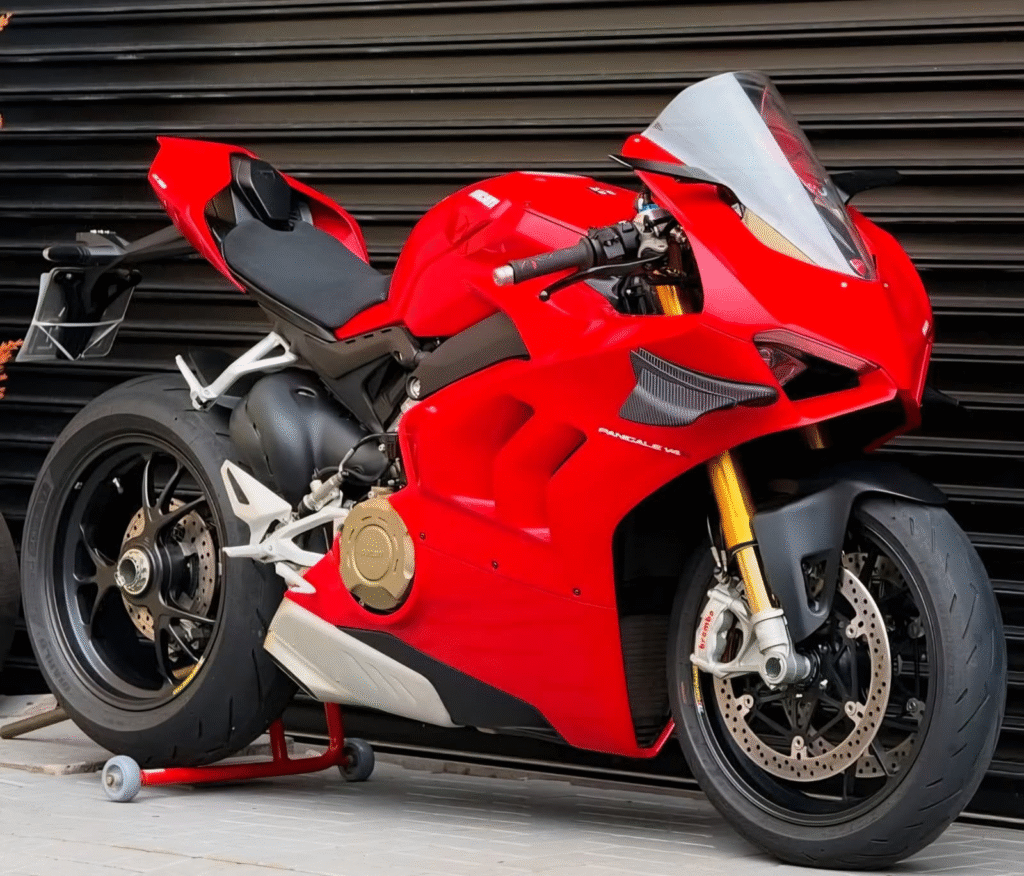 2025 Ducati Panigale V4S Review Performance In 3 image 19